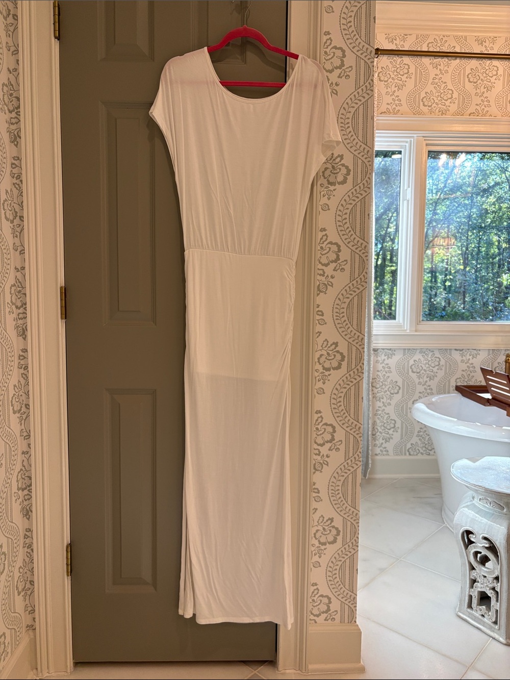 Victoria's Secret White Scoop-Neck Maxi Dress